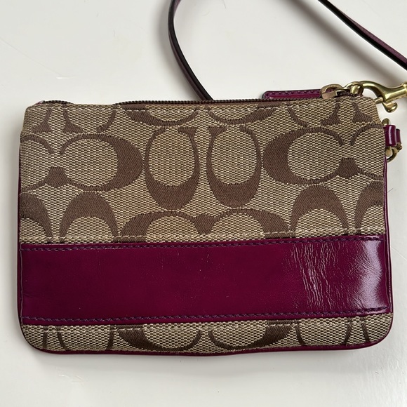 Coach wristlet - Picture 2 of 3